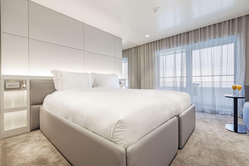 Ecyc Balcony Suite 002