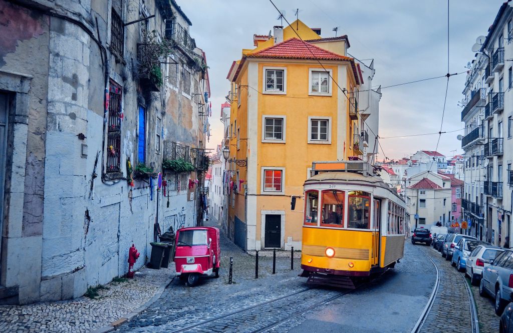 Lisbon-tram-image