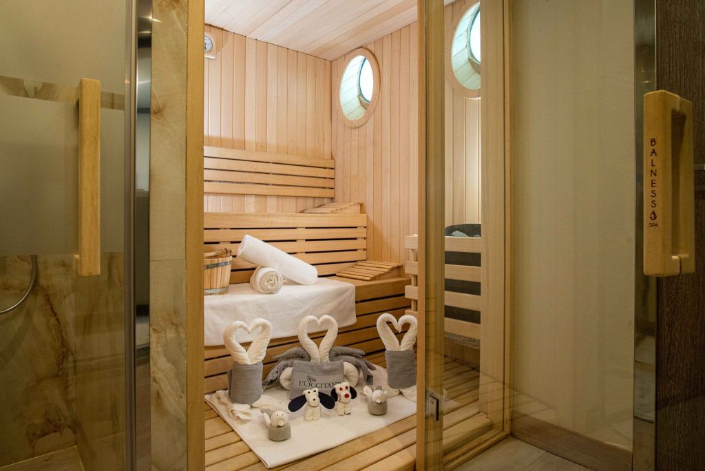 Quark Expeditions_World Explorer_Spa (4)