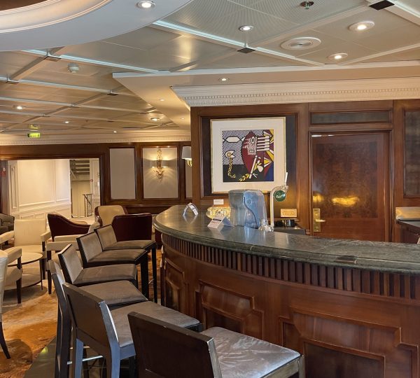 Azamara Journey Discoveries Lounge