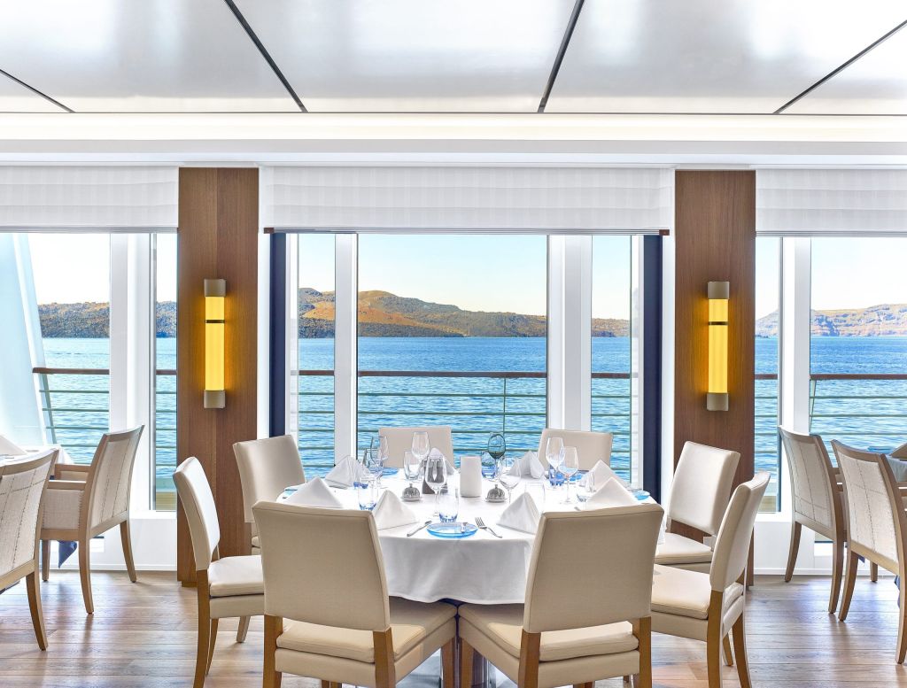 Cc Restaurant Window Views
