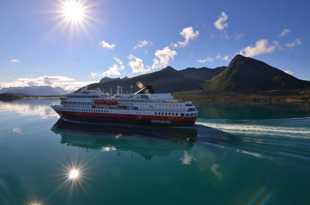 northern lights cruise