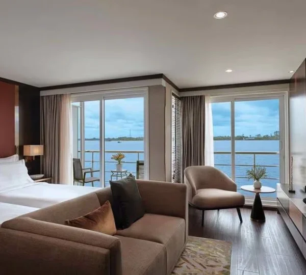 Mekong Serenity balcony suite