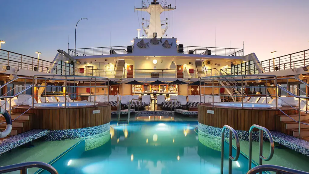 Ships R Class Life on Board Gallery Pool 1 3
