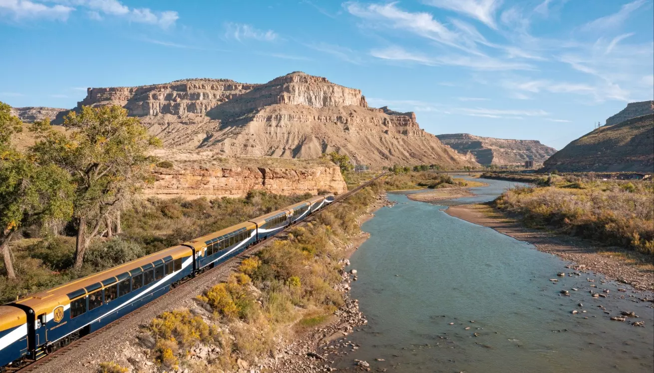 Rocky Mountaineer SilverLeaf