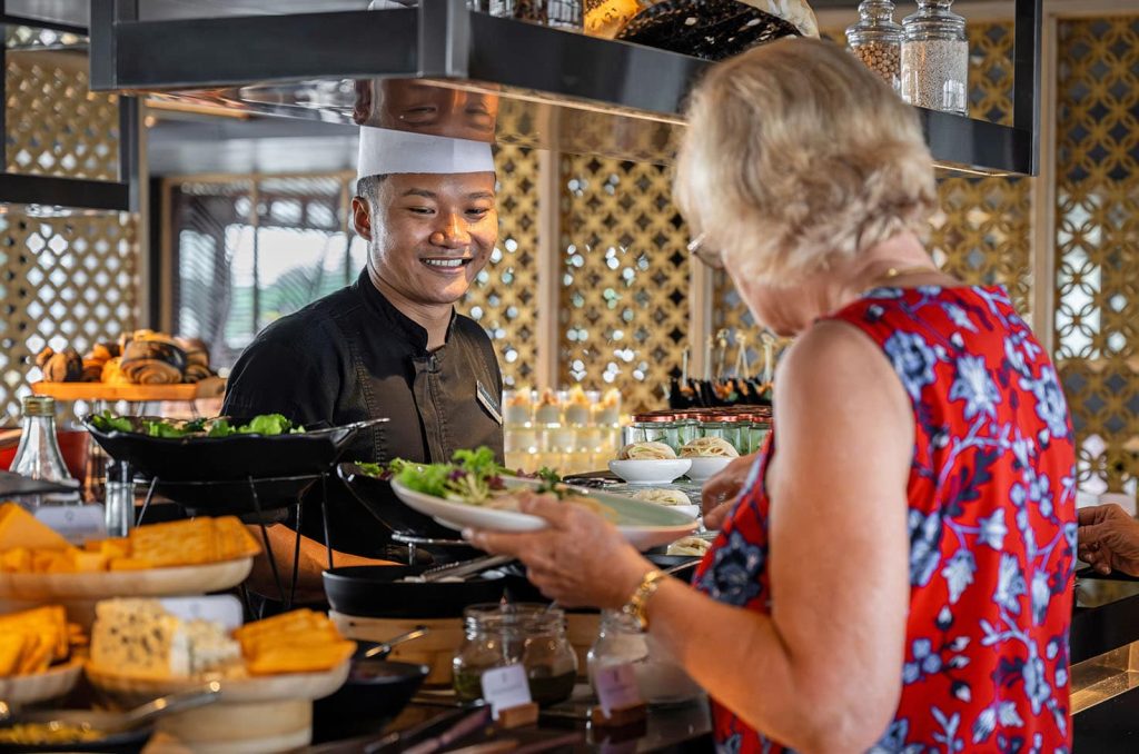 ECAR_Emerald Cruises_Emerald Harmony – Refelections Restaurant-JakeWilton-578_1473x975