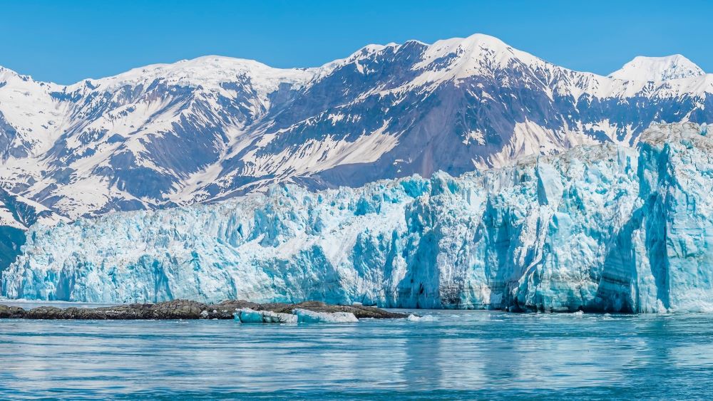 Cruise Hubbard Glacier