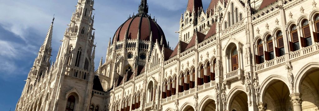 Scer Parliament Building Budapest Hungary 003 1