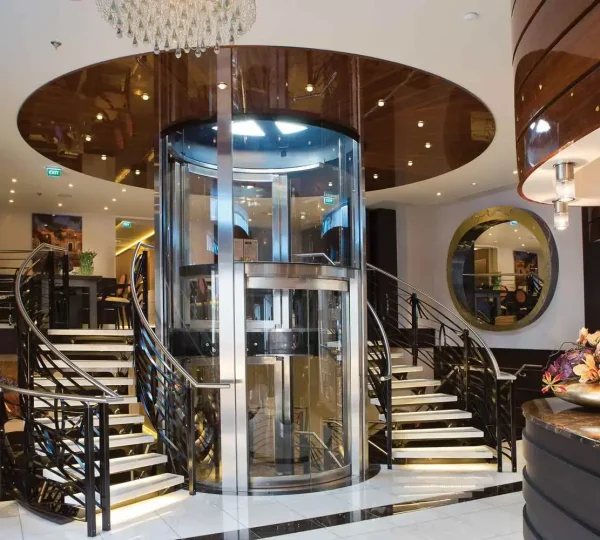AmaWaterways Lobby