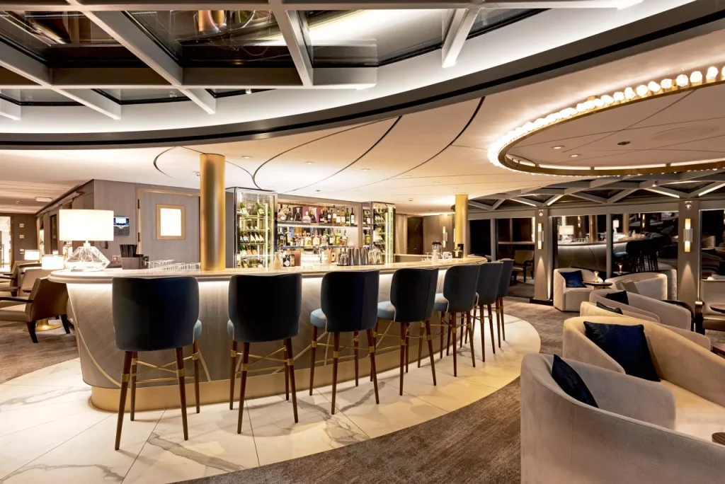 Palm Court089