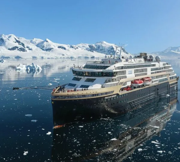 HX Expedition Cruise