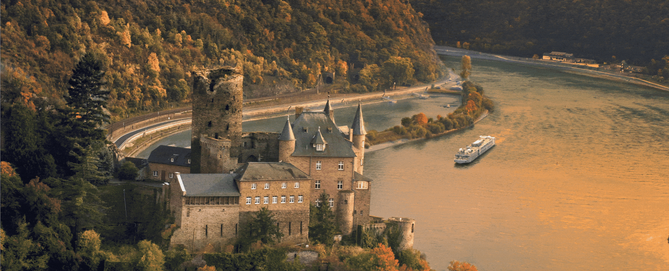 Emerald Raiya Terrace Suite