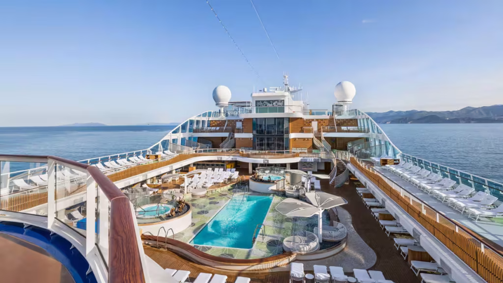 Vista Allura Relaxed By the Pool Ship Aquamar Spa 1