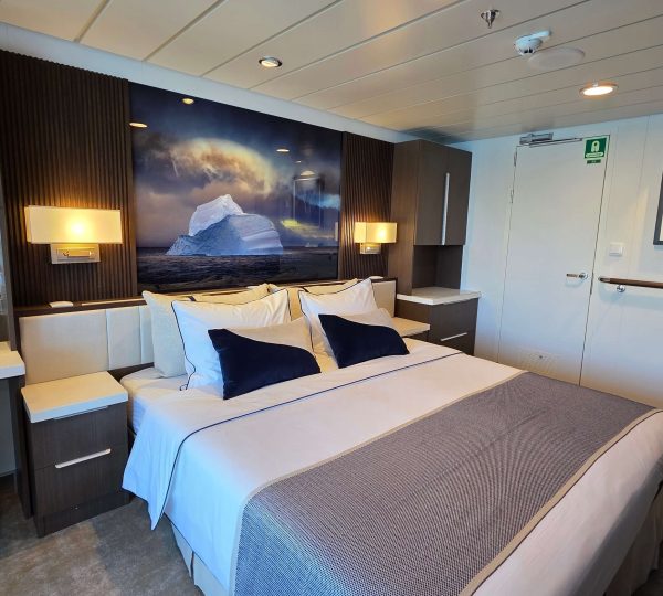 Aurora Expeditions Suite
