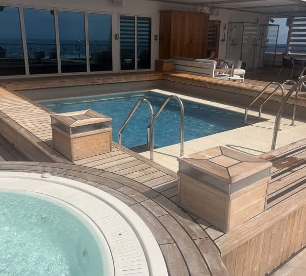 Pool and Whirlpool Seabourn