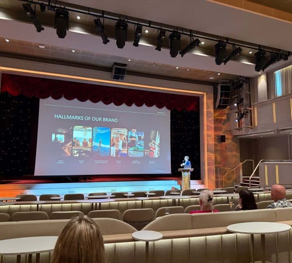 Silver Nova Venetian Lounge