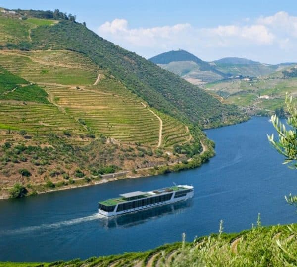 Render of the Emerald Nova