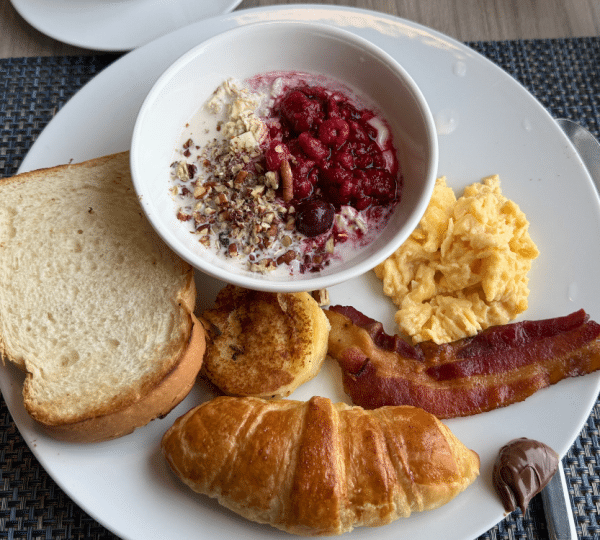 Breakfast Aurora Expeditions