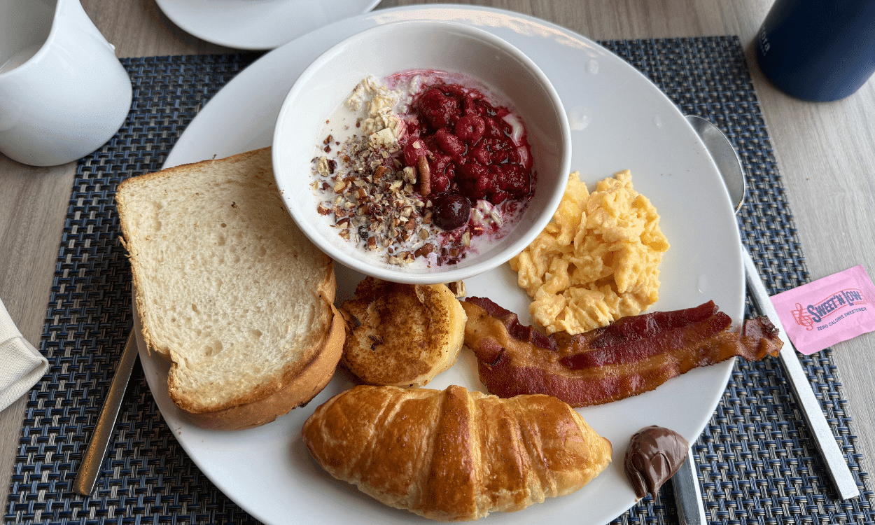 Breakfast Aurora Expeditions