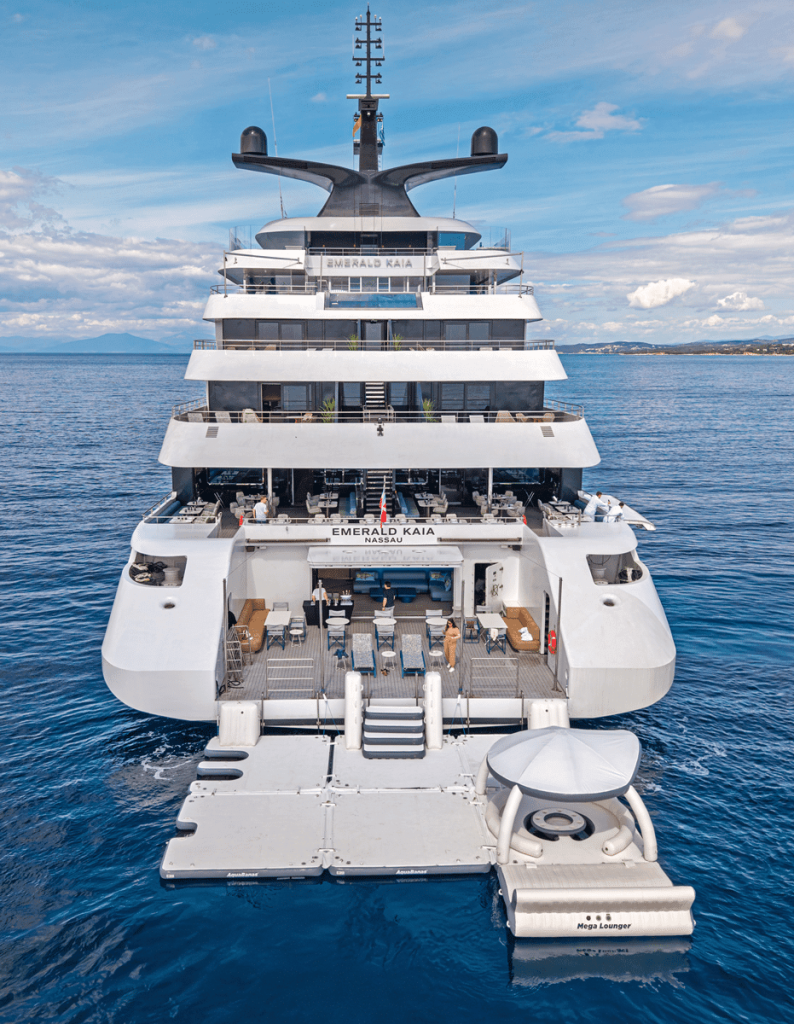 Emerald Kaia Exterior image