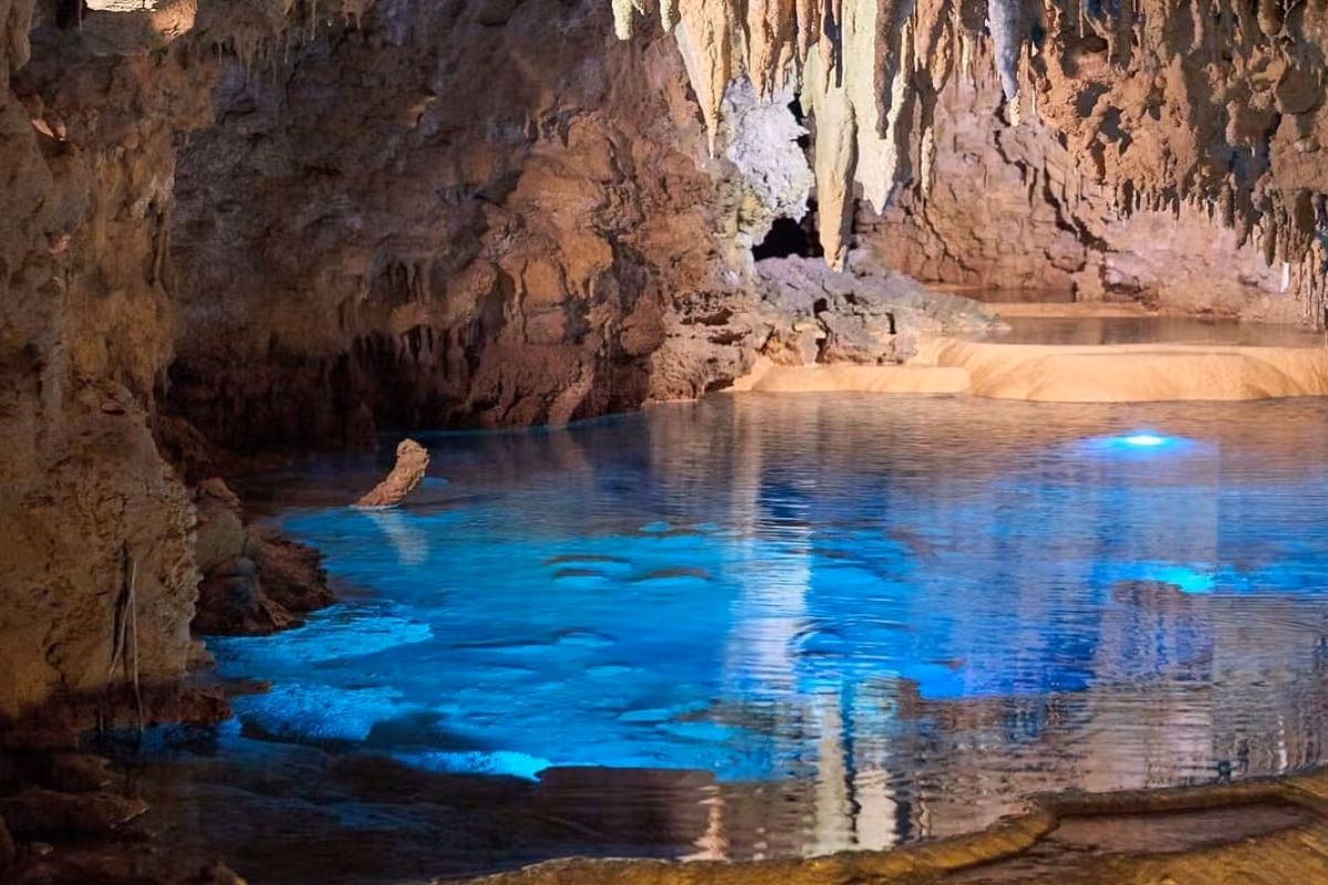 Gyokusen-do Cave Silversea