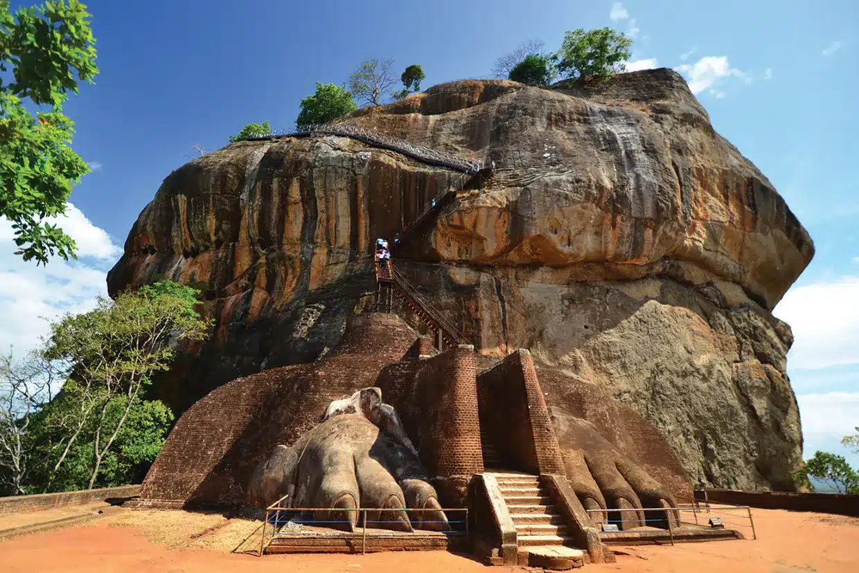 sri-lanka-sigiriya-lion-rock-fortress