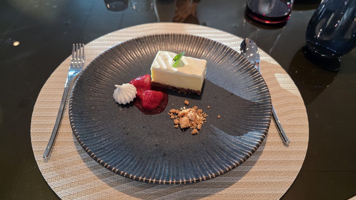 La Cucina à la carte dining dessert 