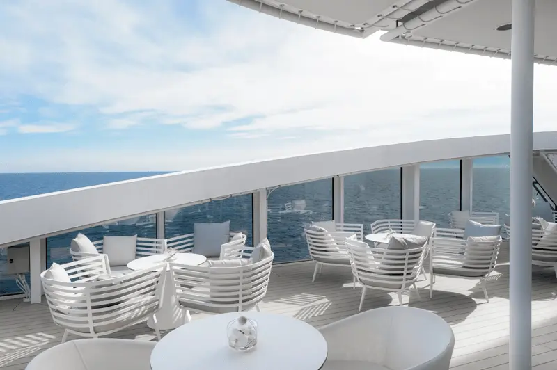 Outdoor Bar