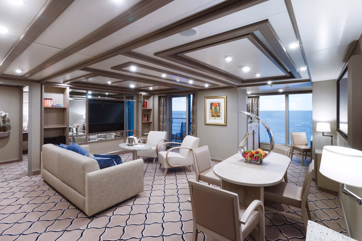 Grand Suite, Silver Dawn