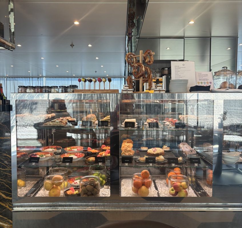 Breakfast options Scenic Pearl