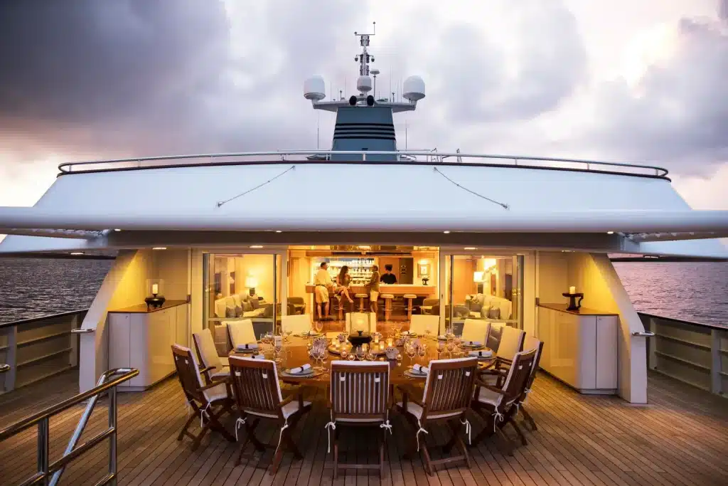 Aqua Blu Outdoor Dining 05 0